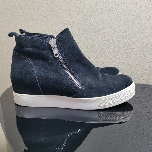 Steve Madden Wedgie Hidden Wedge Suede High Top Sneakers Size 11 - Picture 1 of 11